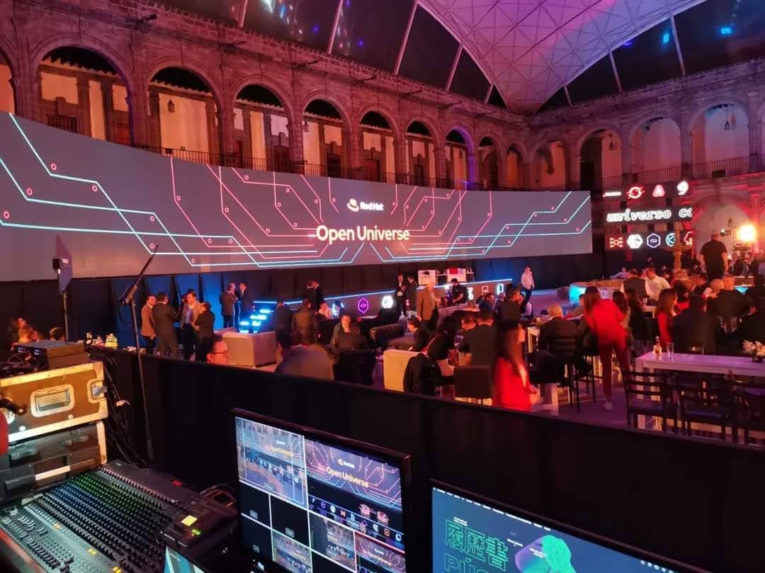 Evento corporativo — Pantalla LED, Audio e Iluminación